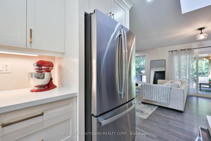 Photo 13 at 1131 Carol Street, Brant, Burlington