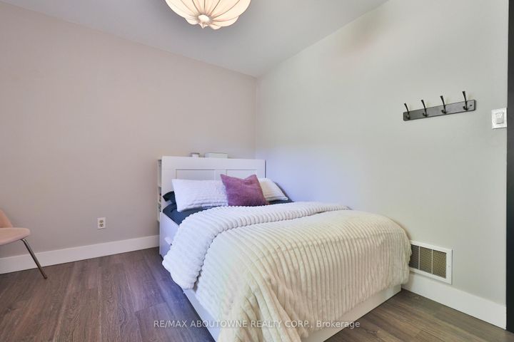 Photo 20 at 1131 Carol Street, Brant, Burlington