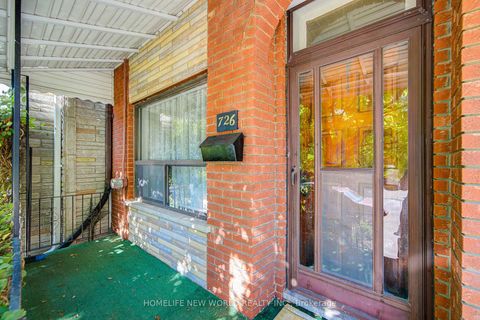 Photo 2 at 726 Adelaide Street W, Niagara, Toronto