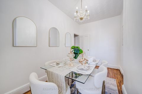 Photo 9 at 726 Adelaide Street W, Niagara, Toronto