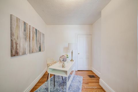 Photo 20 at 726 Adelaide Street W, Niagara, Toronto
