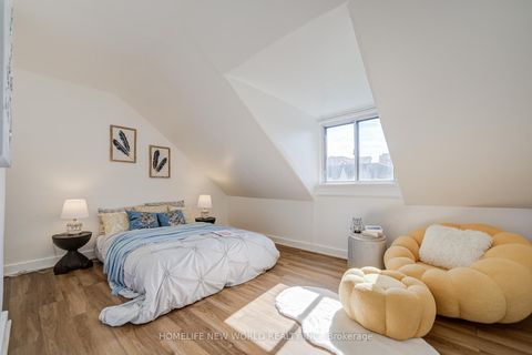 Photo 29 at 726 Adelaide Street W, Niagara, Toronto
