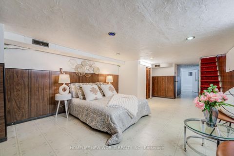 Photo 37 at 726 Adelaide Street W, Niagara, Toronto