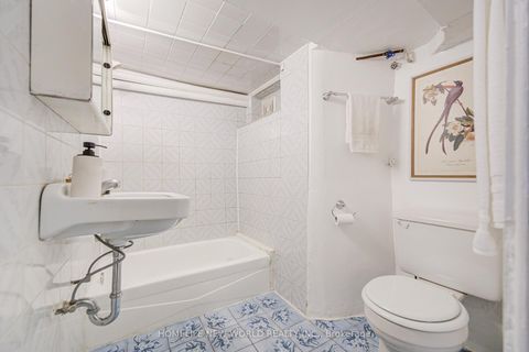 Photo 38 at 726 Adelaide Street W, Niagara, Toronto