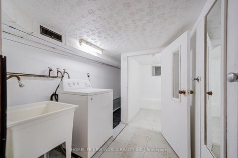 Photo 39 at 726 Adelaide Street W, Niagara, Toronto