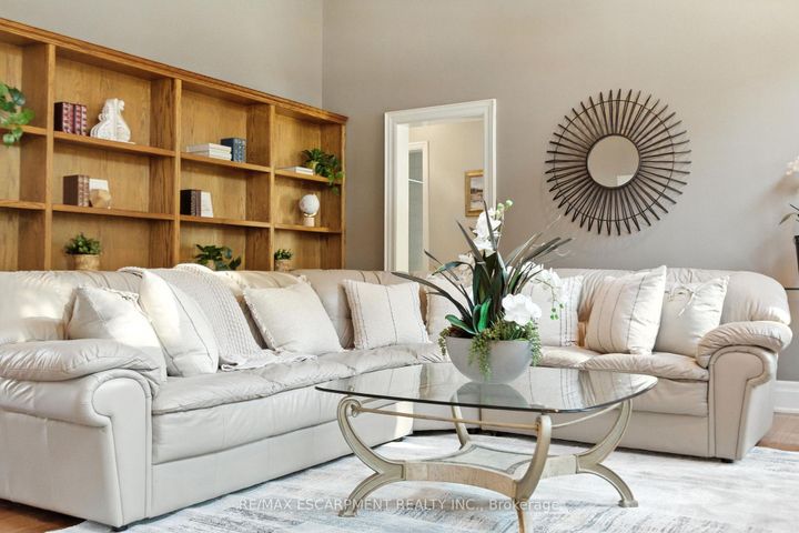 Photo 11 at 320 Fiddler's Green Road, Ancaster, Hamilton