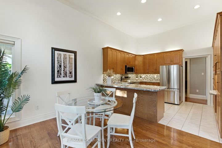Photo 14 at 320 Fiddler's Green Road, Ancaster, Hamilton