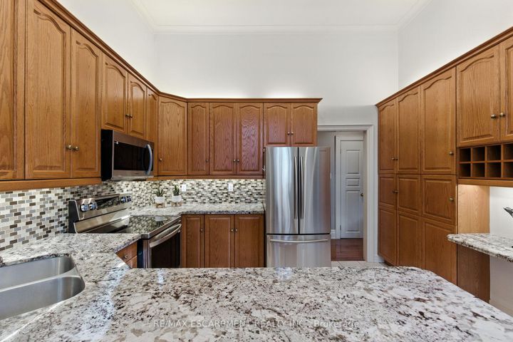 Photo 17 at 320 Fiddler's Green Road, Ancaster, Hamilton