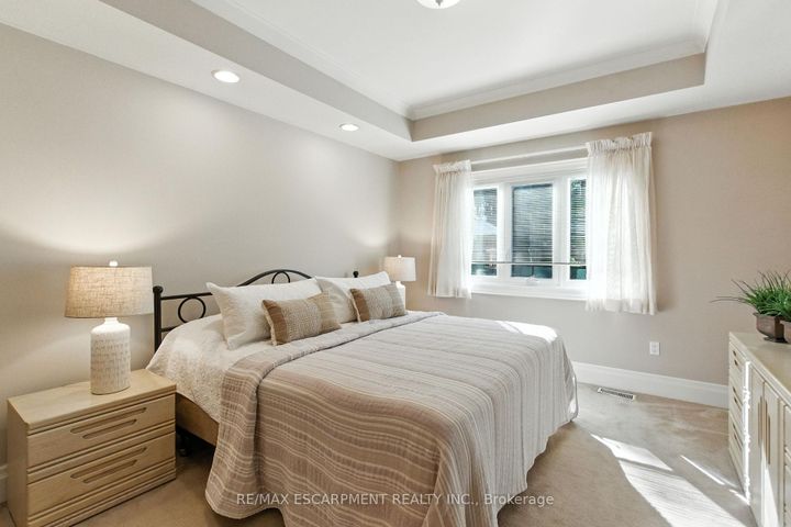 Photo 21 at 320 Fiddler's Green Road, Ancaster, Hamilton