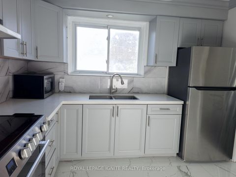 Photo 5 at 32 - 23 Tealham Drive, Clairville, Toronto
