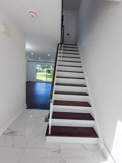 Photo 6 at 32 - 23 Tealham Drive, Clairville, Toronto