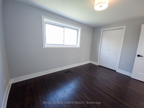 Photo 13 at 32 - 23 Tealham Drive, Clairville, Toronto