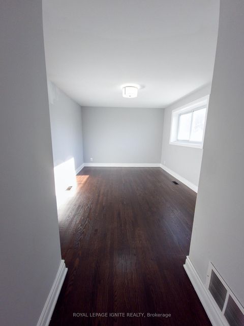 Photo 16 at 32 - 23 Tealham Drive, Clairville, Toronto
