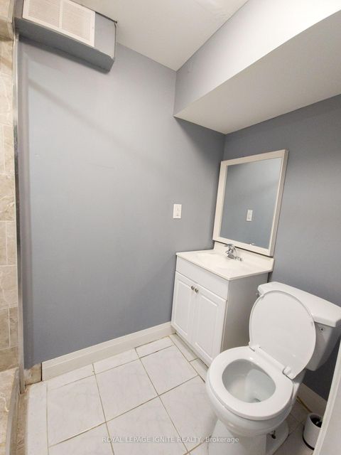 Photo 22 at 32 - 23 Tealham Drive, Clairville, Toronto