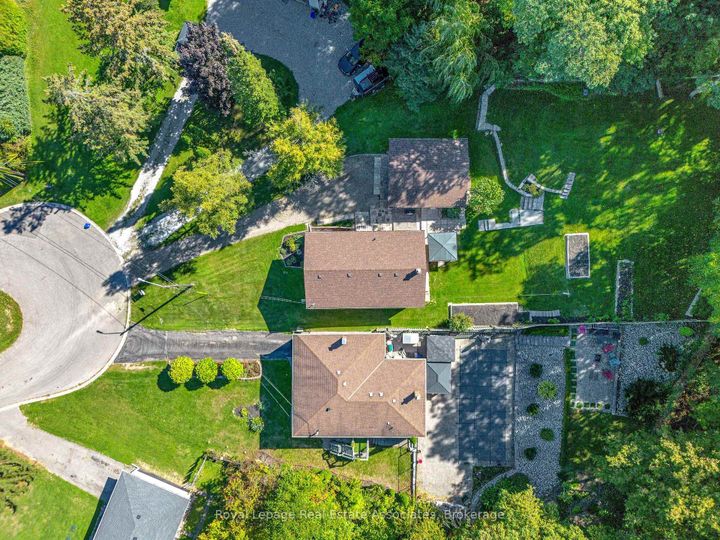 Photo 1 at 116 Park Street E, Glen Williams, Halton Hills