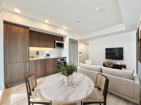 Photo 2 at 607 - 38 Widmer Street, Waterfront Communities C1, Toronto