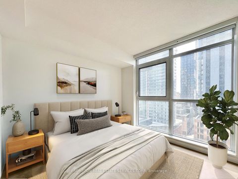 Photo 5 at 607 - 38 Widmer Street, Waterfront Communities C1, Toronto