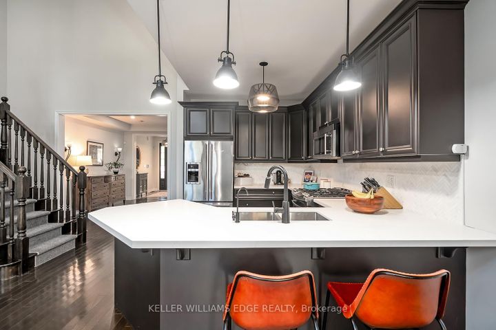 Photo 10 at 3327 Skipton Lane, BC Bronte Creek, Oakville