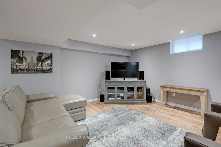 Photo 39 at 3327 Skipton Lane, BC Bronte Creek, Oakville
