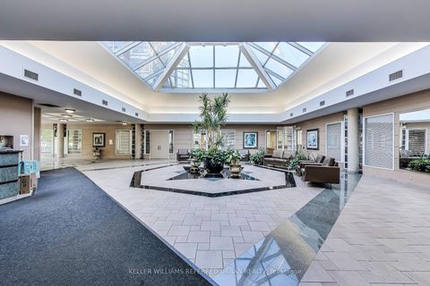 Photo 5 at 502 - 5 Concorde Place, Don Mills, Toronto