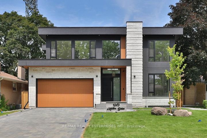 Photo 2 at 1349 Melton Drive, Lakeview, Mississauga