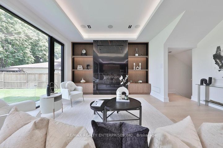 Photo 7 at 1349 Melton Drive, Lakeview, Mississauga