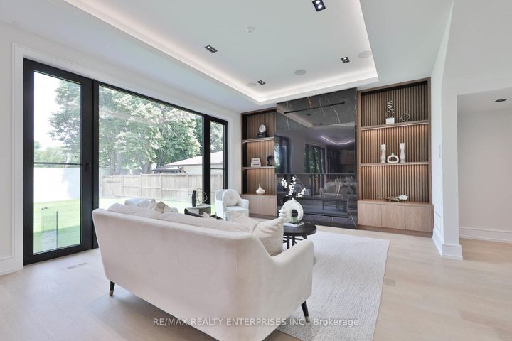 Photo 8 at 1349 Melton Drive, Lakeview, Mississauga