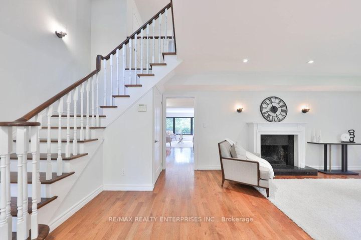 Photo 4 at 1389 Milton Avenue, Mineola, Mississauga