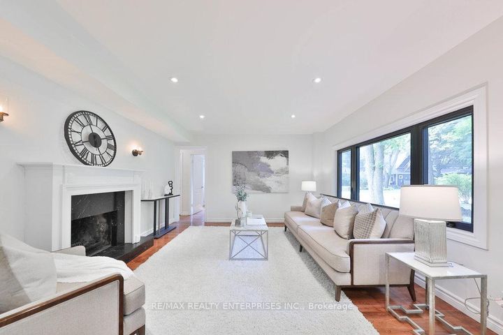 Photo 5 at 1389 Milton Avenue, Mineola, Mississauga