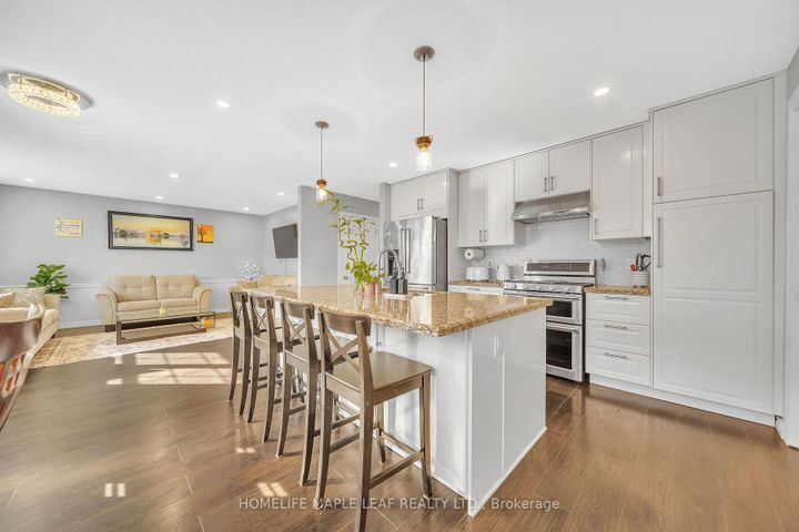 Photo 13 at 4 Lisa Court, Lawfield, Hamilton