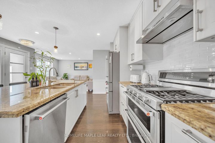 Photo 14 at 4 Lisa Court, Lawfield, Hamilton