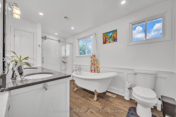 Photo 21 at 4 Lisa Court, Lawfield, Hamilton
