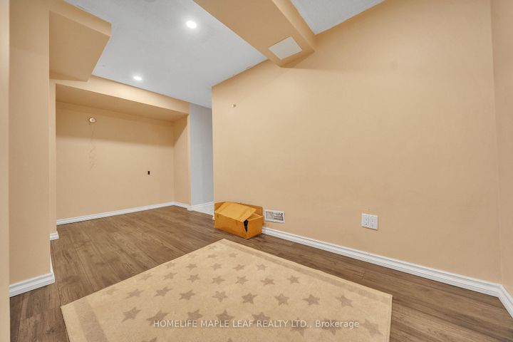 Photo 30 at 4 Lisa Court, Lawfield, Hamilton