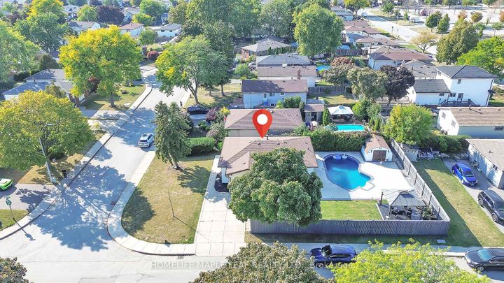 Photo 47 at 4 Lisa Court, Lawfield, Hamilton
