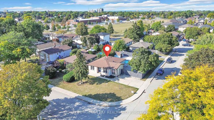 Photo 48 at 4 Lisa Court, Lawfield, Hamilton