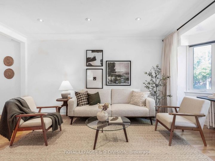 Photo 2 at 479 Ridelle Avenue, Belgravia, Toronto