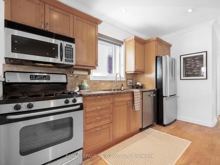 Photo 8 at 479 Ridelle Avenue, Belgravia, Toronto