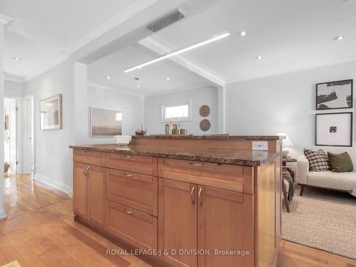 Photo 9 at 479 Ridelle Avenue, Belgravia, Toronto