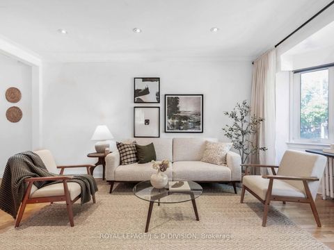 Photo 2 at 479 Ridelle Avenue, Belgravia, Toronto