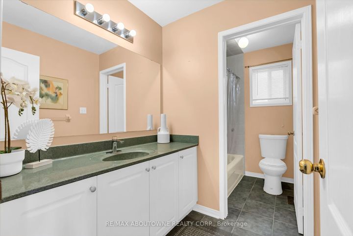 Photo 31 at 7 Rockrose Drive, Wellington, Brampton