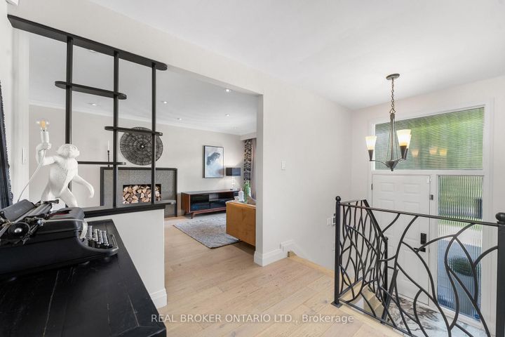 Photo 4 at 240 Rosemar Gardens, Mill Pond, Richmond Hill