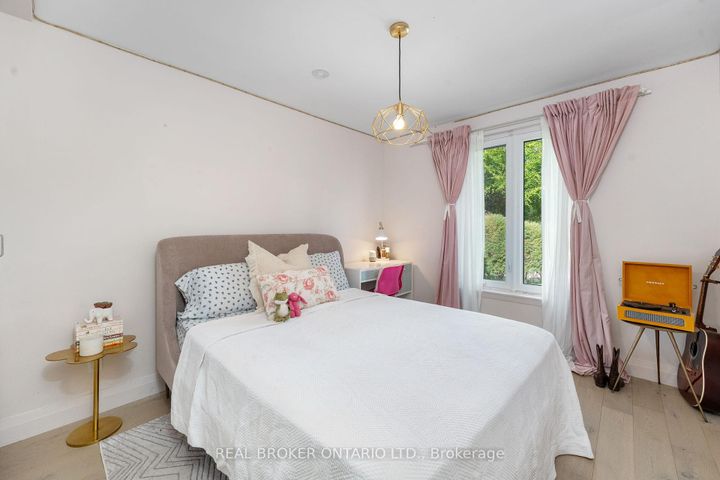 Photo 16 at 240 Rosemar Gardens, Mill Pond, Richmond Hill