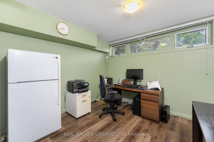 Photo 21 at 240 Rosemar Gardens, Mill Pond, Richmond Hill