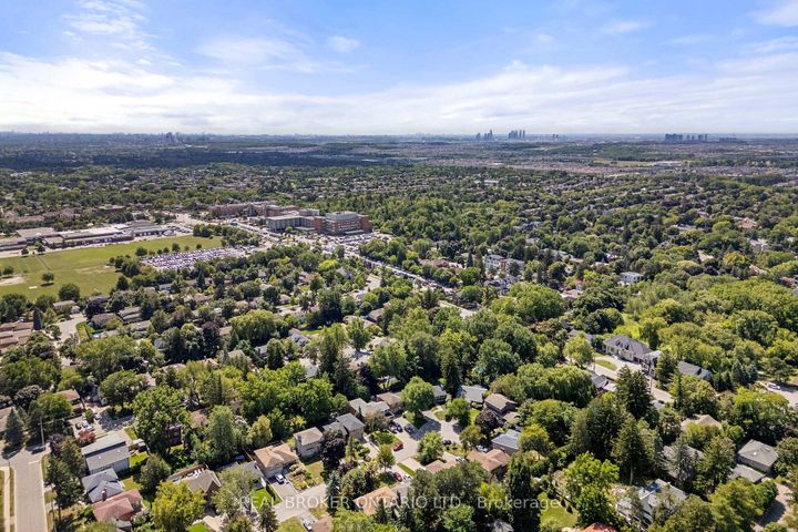 Photo 38 at 240 Rosemar Gardens, Mill Pond, Richmond Hill