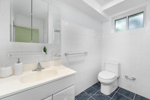 Photo 22 at 240 Rosemar Gardens, Mill Pond, Richmond Hill