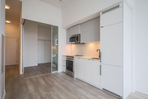 Photo 2 at 715 - 285 Dufferin Street, South Parkdale, Toronto Photo 2 at 715 - 285 Dufferin Street, South Parkdale, Toronto