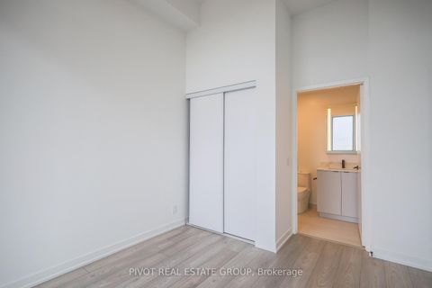 Photo 6 at 715 - 285 Dufferin Street, South Parkdale, Toronto Photo 6 at 715 - 285 Dufferin Street, South Parkdale, Toronto