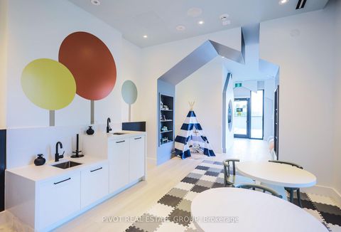Photo 17 at 715 - 285 Dufferin Street, South Parkdale, Toronto