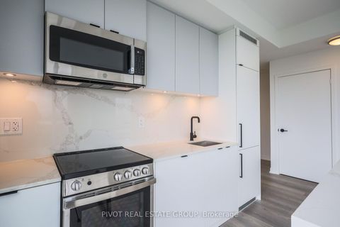 Photo 5 at 1508 - 285 Dufferin Street, South Parkdale, Toronto Photo 5 at 1508 - 285 Dufferin Street, South Parkdale, Toronto