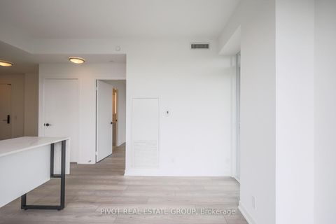 Photo 7 at 1508 - 285 Dufferin Street, South Parkdale, Toronto Photo 7 at 1508 - 285 Dufferin Street, South Parkdale, Toronto